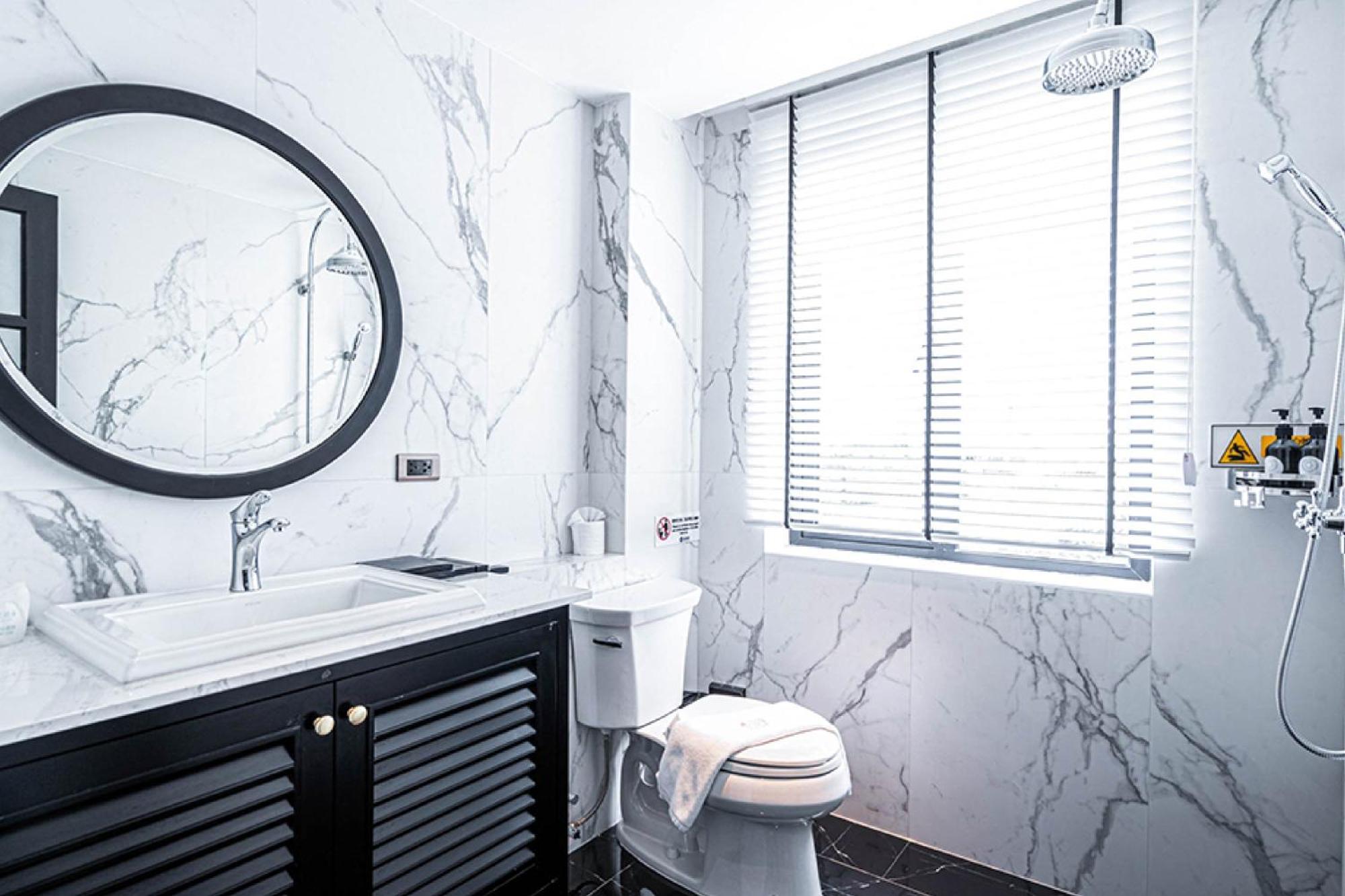 Glory Boutique Suites 清迈古城荣耀精品酒店 チエンマイ エクステリア 写真