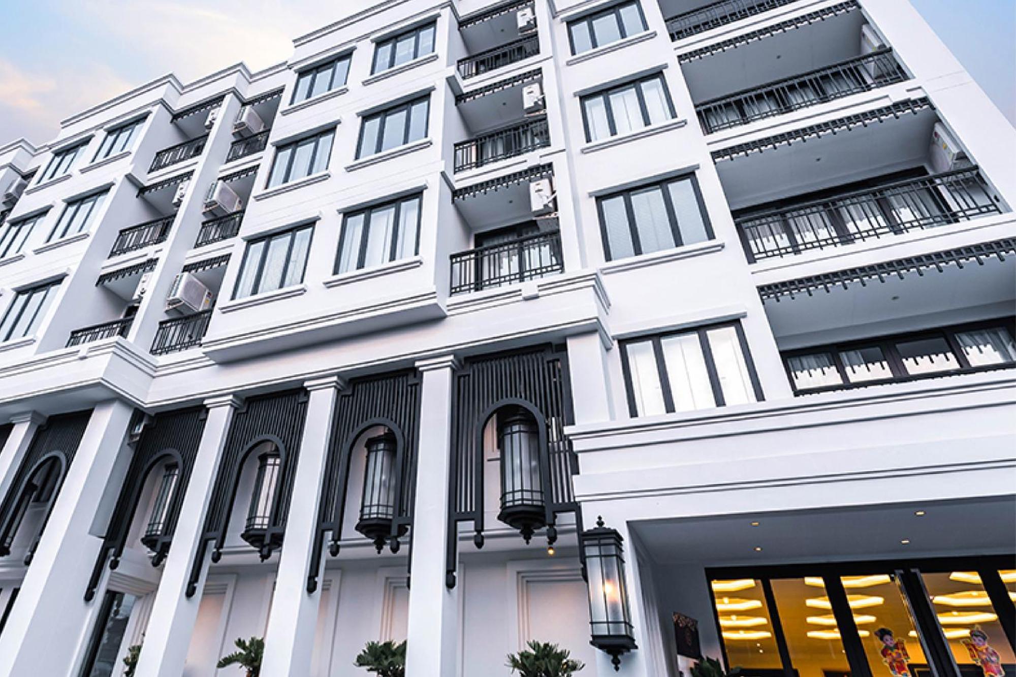Glory Boutique Suites 清迈古城荣耀精品酒店 チエンマイ エクステリア 写真